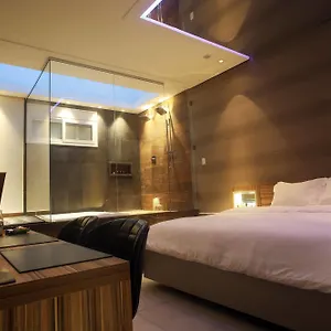 https://zaya-motel-premium.santa-catarina-brasil.com